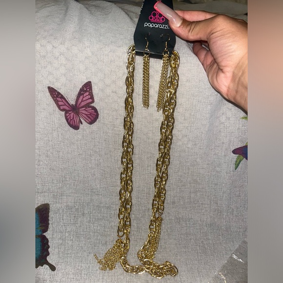 paparazzi Jewelry - Necklace and earrings, Gold Chain like earrings and necklaces.
